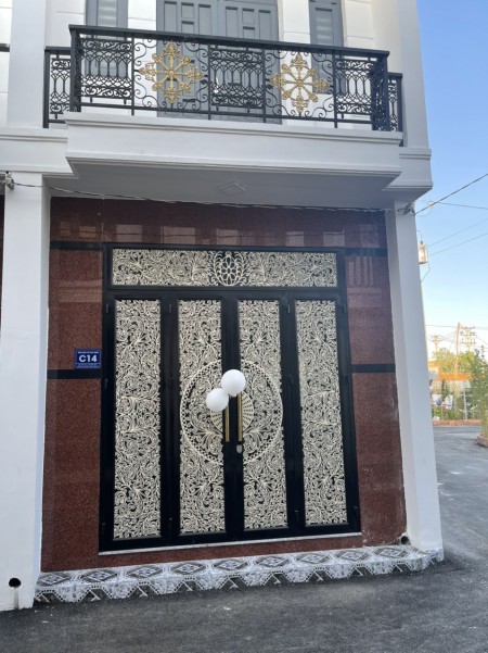 Nhà phố sổ riêng Long Hòa, Long An