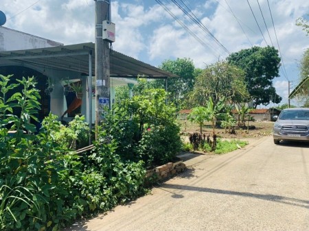 Sang gấp diện tích 105m2 đất thổ cư sát ủy ban xã bàu cạn, dân đông sổ hồng riêng