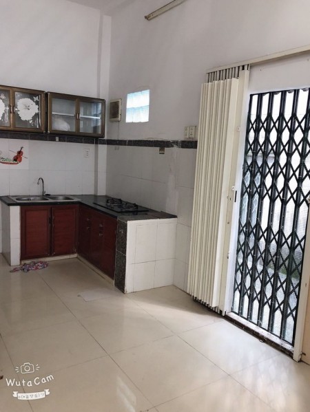 Bán nhà Nguyễn Thượng Hiền, sát vách Bình Thạnh, diện tích 43m2 giá bán chỉ 4.5 tỷ