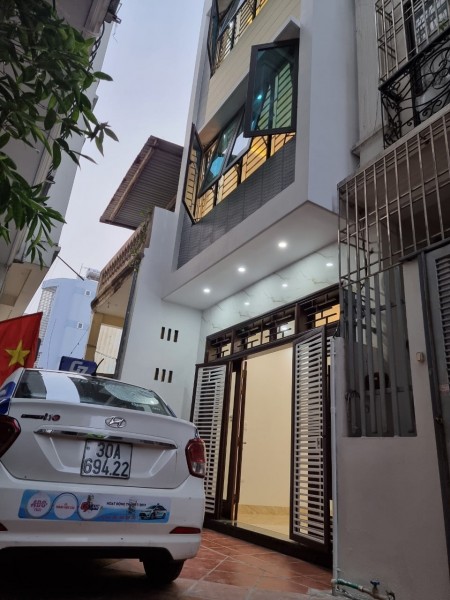 Bán nhà Siêu Rẻ Ngọc Thụy, diện tích sử dụng 41m2, giá bán 4.23 tỷ, lh 0988465746