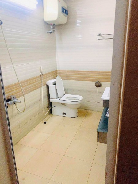 Cần bán nhà Hoàng Ngân diện tích 31m2 giá 3.8 tỷ, hiệu suất cho thuê cao, an sinh tốt