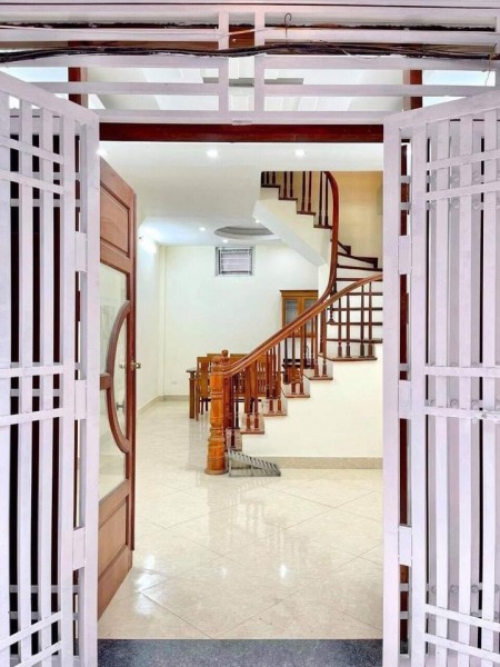 Nhà đẹp ô tô kinh doanh ngõ thông Tân Mai Quận Hoàng Mai, dt 35m, giá chỉ hơn 4 tỷ