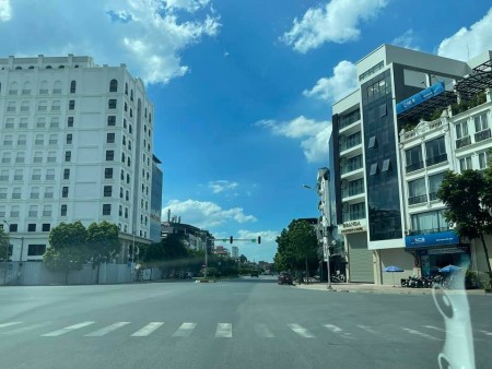 Mặt phố Hồng Tiến, 6 tầng, đang cho thuê kinh doanh, giá bán 13.9 tỷ, liên hệ 0904882258