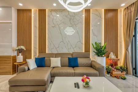 Bán nhà mặt phố Chùa Quỳnh, dt 65m2, mặt tiền 7m, giá 9 tỷ, vỉa hè ô tô tránh, kinh doanh