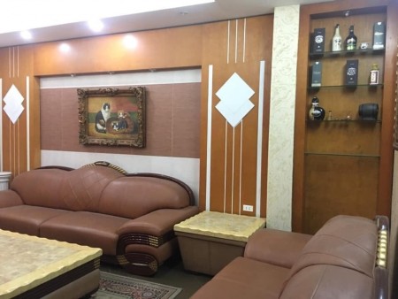 Bán nhà phố Trần Thái Tông, dt 52m, 5 tầng, giá 6 tỷ, ô tô đỗ cửa, giá 6 tỷ, thương lượng
