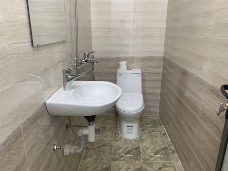 Cần bán nhà riêng diện tích 40m2, 4 tầng kiên cố, giá 4.25 tỷ đường Láng, ngã tư Sở, Đống Đa