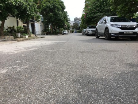 Bán đất TĐC Thượng Thanh, Long Biên 2 mặt đường 18m, Vỉa hè, Ở cả Kinh doanh MT: 15m