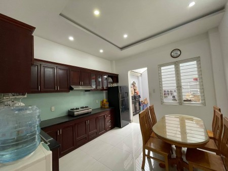 Bán Nhà Nguyễn Ảnh Thủ, Quận 12, diện tích sử dụng 4x25, 3 tầng đúc cực đẹp, lhcc