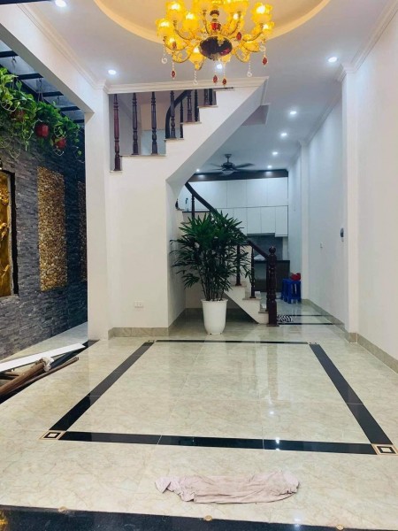 Cần bán nhà phố Trần Khát Chân, diện tích 45m2, ngõ thông cách ô tô 20m, giá bán 4.3 tỷ