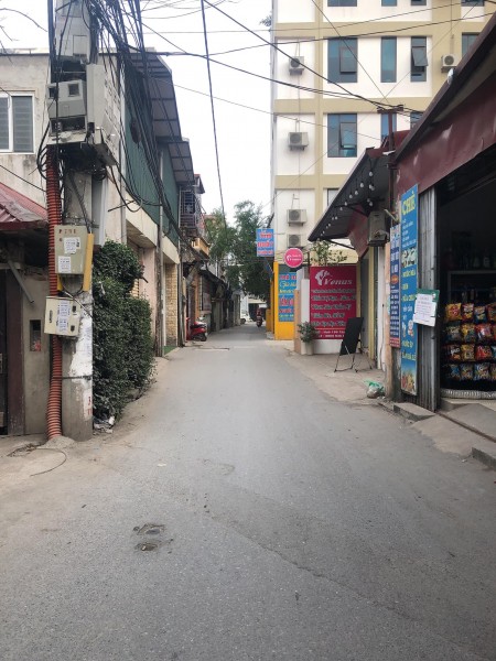 Bán nhà Tây Mỗ, 60m2, nhà đẹp tự xây có 2 sân trước sau , giá chỉ 3 tỷ.