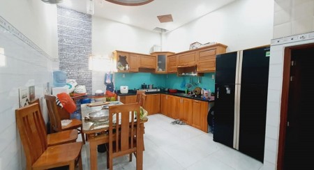 Bán nhà đẹp bao rộng đường Phạm Văn Bạch, Quận Tân Bình, dt 58m2, 2 tầng giá hời