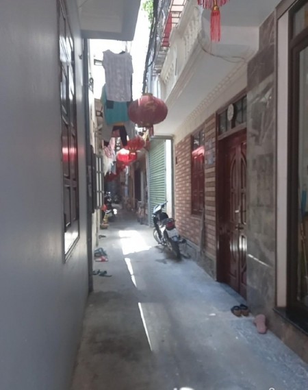Siêu hot bán nhà cấp 4 Ngô Quyền Qậun Hà Đông, khu dân trí cao, giá bán 1.25 tỷ, sổ sẵn