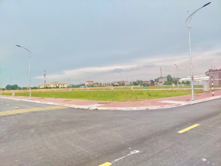 Còn 2 lô view vườn hoa tại trung tâm Thị trấn Vương Tiên Lữ Hưng Yên, lh 0973078232