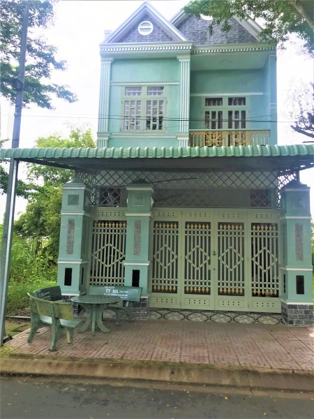 Bán Nhà Giá Rẻ Mùa Dịch 1 trệt 1 lầu Ngay Khu Dân Cư Trung Thành, diện tích lớn, sổ riêng