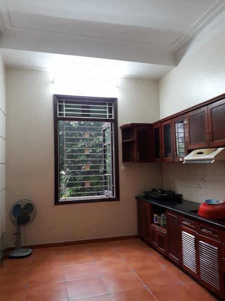 Bán nhà nguyên căn 5 tầng Tam Trinh, 2 măt thoáng, dtsd 42m2, mt 5.9m, giá bán 3.7 tỷ