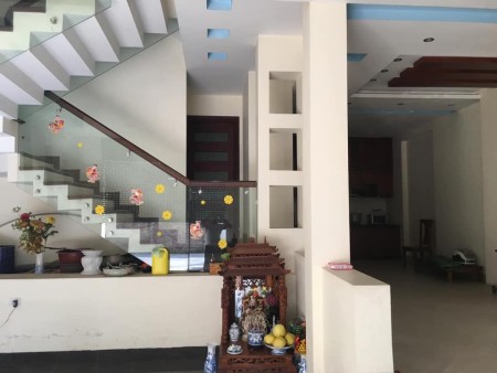 Bán nhà Mặt Phố Giang Biên, Long Biên vỉa hè, kinh doanh 120m x 5T x mt 8.5m -15PN