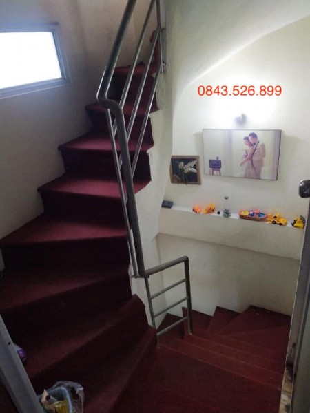 Bán nhà riêng Kim Ngưu, Gần ô tô mặt tiền rộng, diện tích 50m2 giá nhỉnh 2 tỷ, lh 0843526899