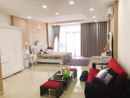 Mặt tiền kinh doanh giá rẻ, ngay sân bay, Nguyễn Văn Công, diện tích 130m2