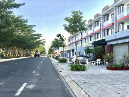 Bán nhà nguyên căn mặt phố đường 3/2 P.An Hoà TP.Rạch Giá 5x22m 3 lầu giá 4.6 tỷ