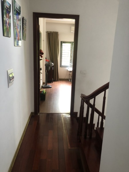 Bán Nhà liền kề 81m2, 5 tầng, gara ô tô , kinh doanh, Phường Dịch Vọng quận Cầu Giấy Hà Nội