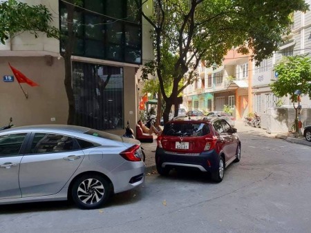 Bán nhà Nguyễn Văn Cừ phố kinh doanh sầm uất ngõ ô tô tránh mt 6m vỉa hè, giá 80 triệu/m2
