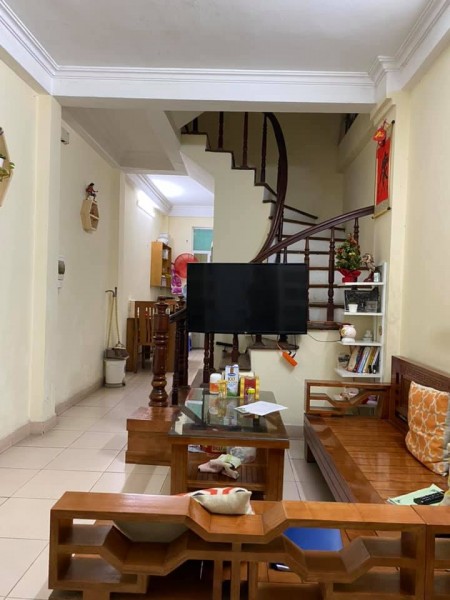 Bán nhà Bạch Mai nhỏ xinh gần trường Bách Khoa, dt 25m2, giá bán 2.5 tỷ, có thương lượng