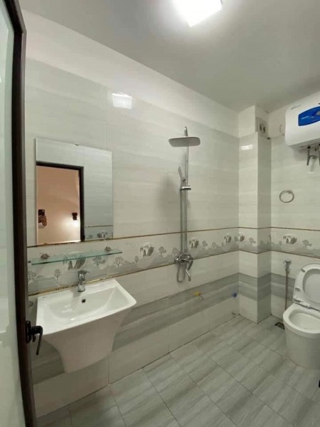 Bán nhà 5 tầng cực hiếm cực đẹp gía rẻ ở Di Trạch Hoài Đức Hà Nội liên hệ 0866657649
