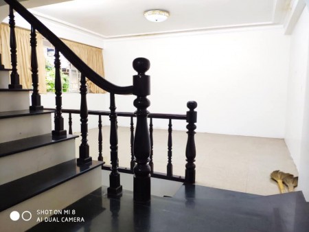Bán nhà Hoàng Hoa Thám diện tích sử dụng 221m2 3 tầng mt 8.5m giá chỉ 17.5 tỷ Ba Đình