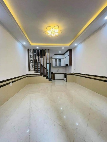 Bán nhà mặt ngõ 25 Hoàng Quốc Việt, Quận Cầu Giấy PLô ôtô vào nhà 41mx5T 6.9 tỷ 0902224679