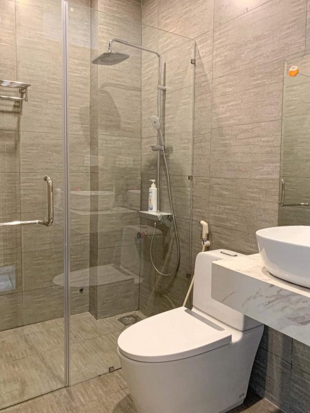 Nhà mới 5 tầng Cổ Nhuế: 43m2, giá 80 triệu/m2, ngõ ô tô Santa Fe chạy, view đẹp