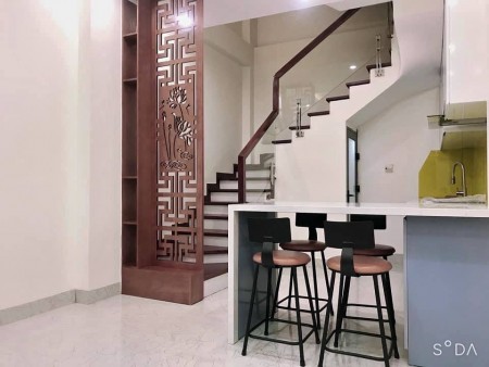 Bán nhà mặt ngõ Nguyễn Khánh Toàn, Quận Cầu Giấy PLô ôtô vào nhà 42mx5T 7.2 tỷ 0902224679