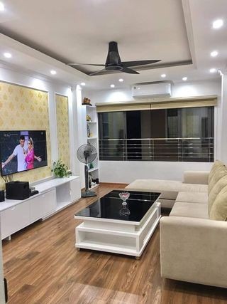 Bán nhà khu phân lô, nhà đẹp, nội thất xịn, gần phố Lê Trọng Tấn, dt 50m2 4 tầng, nhỉnh 4 tỷ