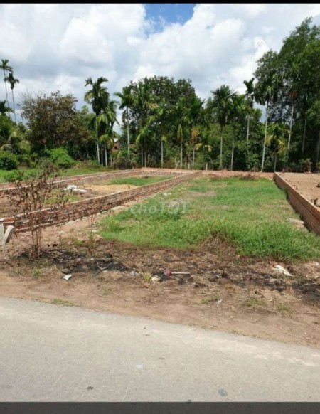 Bán mảnh đất vàng còn sót lại, khu phân lô, ô tô tránh, giá bán nhỉnh 5 tỷ sổ sẵn đầy đủ