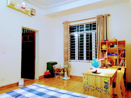 Bán nhà Nguyễn Chính, 38m2 x 5T, MT 4m, nhà mới đẹp, giá nhỉnh 3 tỷ. LH 0966456918.