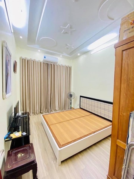 Bán nguyên căn nhà đẹp phố Nam Dư, 2 mặt thoáng, ô tô đỗ cửa, dtsd 41m2, giá. 1.65 tỷ
