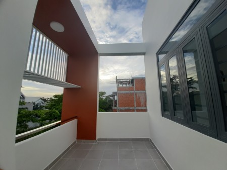 Nhà xây mới KĐT Nhà Xinh Residential, MT Đinh Đức Thiện, 1 trệt 2 lầu, chìa khóa trao tay