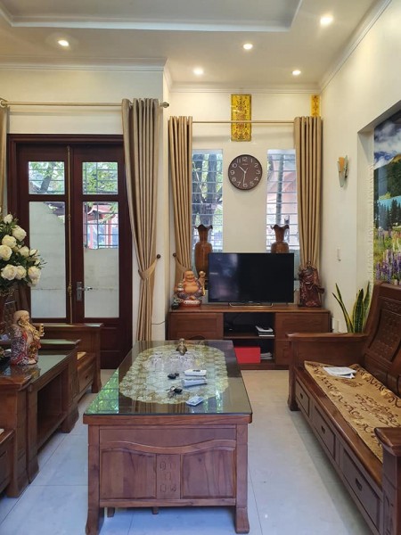 Ba bước ra ngã tư sở đường 2 làn ô tô, Khương Đình đắc địa ở sướng