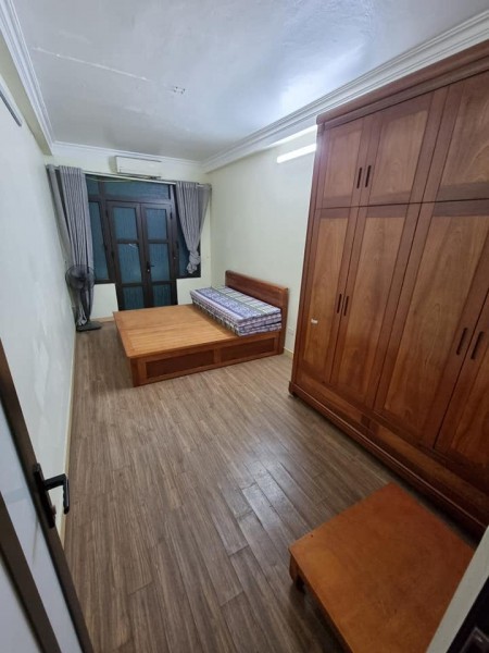 Nhà nguyên căn Âu Cơ dtsd 44m2, giá nhỉnh 2 tỷ 5 tầng kiên cố sổ đỏ chính chủ vuông vắn