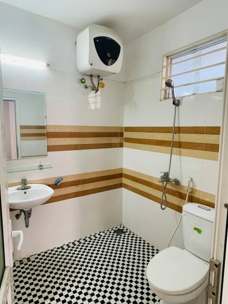 Bán nhà Cầu Diễn, 41m2, ô tô tận cửa, 3 mặt thoáng, giá chỉ hơn 3 tỷ.