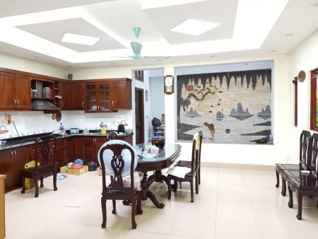 Bán nhà nguyên căn Thanh Trì siêu thoáng mặt tiền 5m, giá chỉ hơn 1 tỷ, sổ sẵn, bàn giao liền