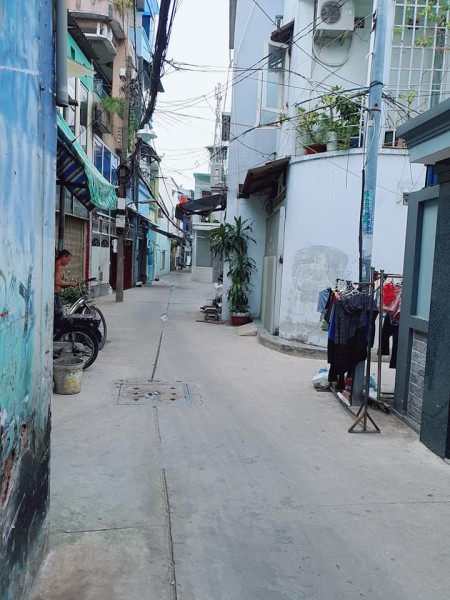 Bán nhà giá chỉ 3 tỷ1 có ngay nhà dt 24m2 sát mặt tiền ngay quận 1 rẻ nhất khu vực