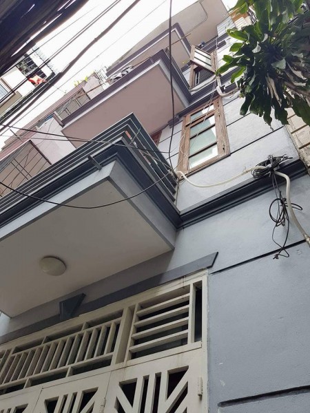 Bán Nhà Hoàng Mai, kinh doanh tốt, diện ích sử dụng 52m2, giá bán chỉ 3.7 tỷ lh 0985079048