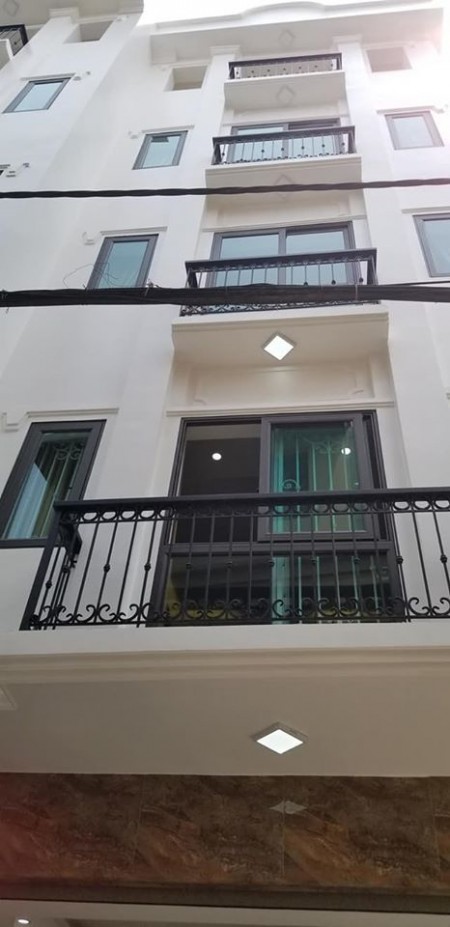 Nhà ngõ nhỏ gần Nguyễn Sơn Ngọc Lâm, ở luôn, diện tích sử dụng 33m2, giá bán 3 tỷ