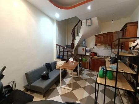 Bán nhà Minh Khai, diện tích sử dụng 25m2, đúc kiên cố 4 tầng, mặt tiền 5m, giá chào 1,6 tỷ