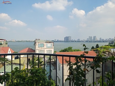 Bán căn hộ dịch vụ Quảng Khánh, dtsd 96m2, 8 tầng, 7 căn hộ, view hồ Tây, 800USD/phòng