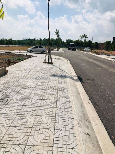 Bán Đất TTTP Biên Hòa Quốc Lộ 51 vào 500m. sổ hồng riêng thổ cư 100% hỗ trợ vay 50%