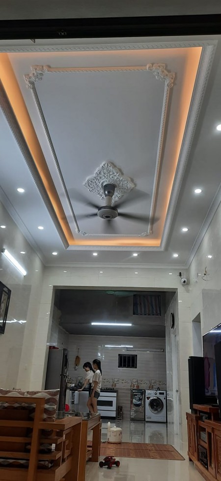Bán nhà đẹp Đống Đa, Hai mặt thoáng, 3 bước ra phố, diện tích sử dụng 25m2, giá tốt 2.5 tỷ