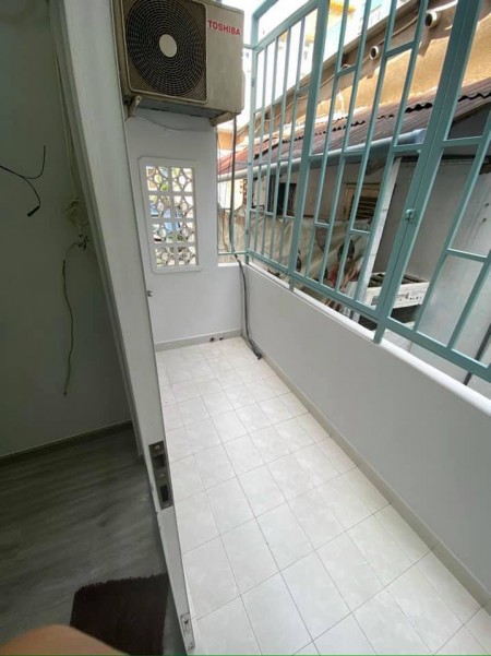 Phú Nhuận Phan Xích Long 2 tầng giá 2.7 tỷ. Khu VIP hẻm ba gác tiện để ở lâu dài lh 0969476617