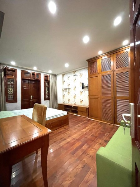 Bán nhà phố Thái Hà, diện tích sử dụng 63m2, 5 tầng mặt tiền 5m, ô tô, kinh doanh