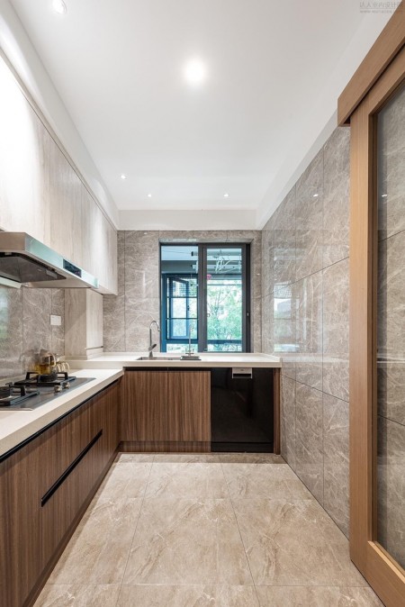 Bán chung cư căn góc khu đô thị Sài Đồng, diện tích 75m2, giá bán nhỉnh 1.3 tỷ, sổ sẵn